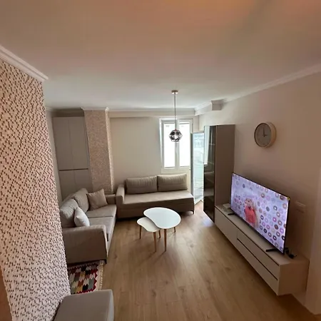 Kaan Golem (Tirana)